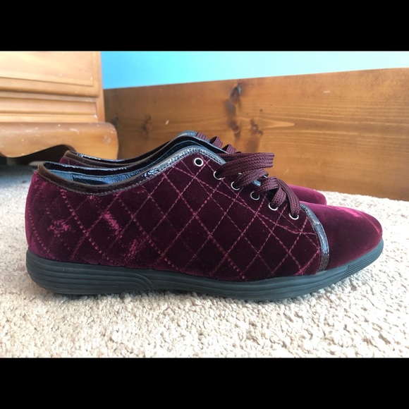 Aquatalia size 9. Women’s velvet shoes. Italian - Picture 3 of 4